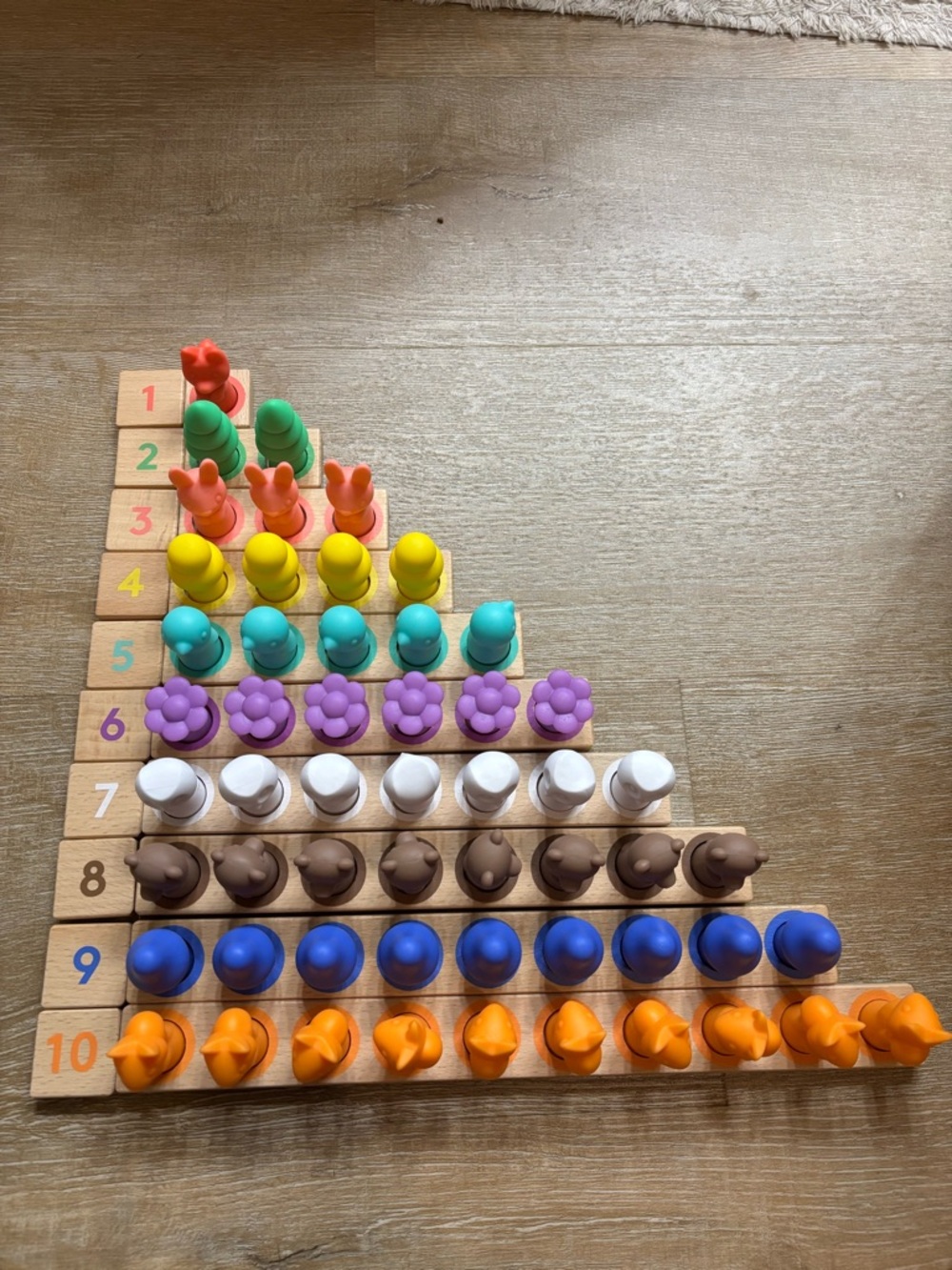 LOVEVERY - Montessori Math Bars & Number Tiles Wooden Counting Peg Set
